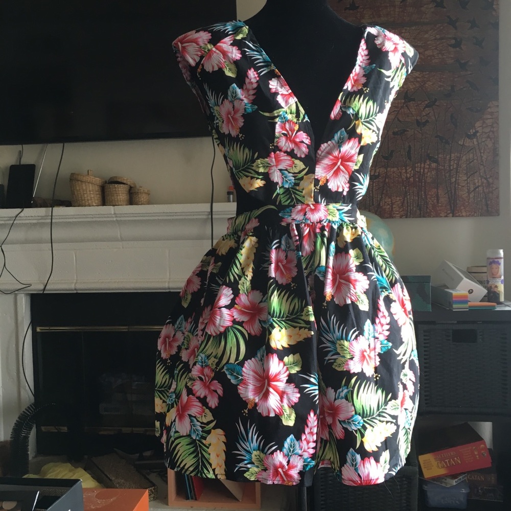 🌺Mustard Seed Tropical Floral Print Cutout Dress